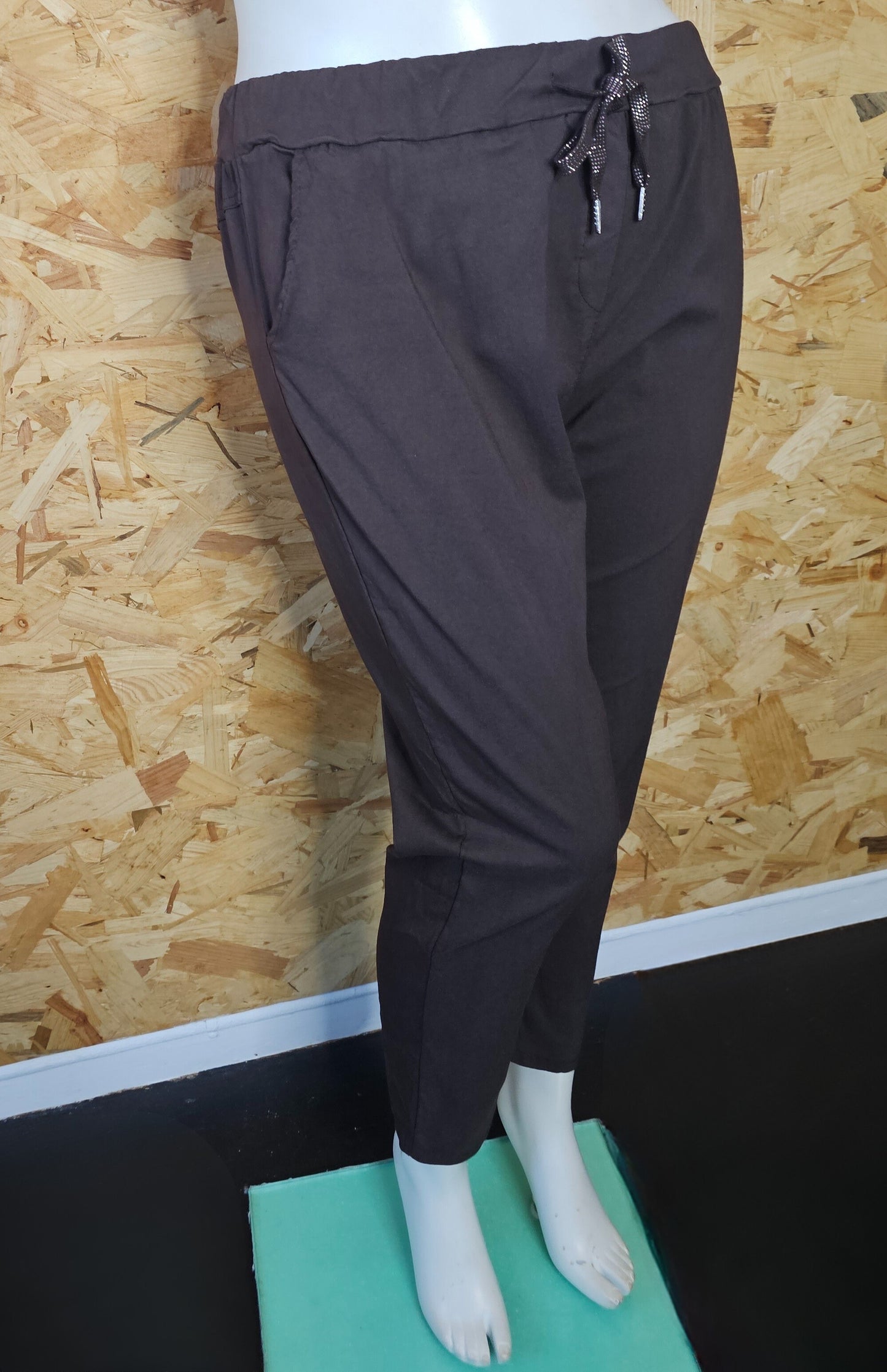 Pantalon ultra stretch dit "magique"