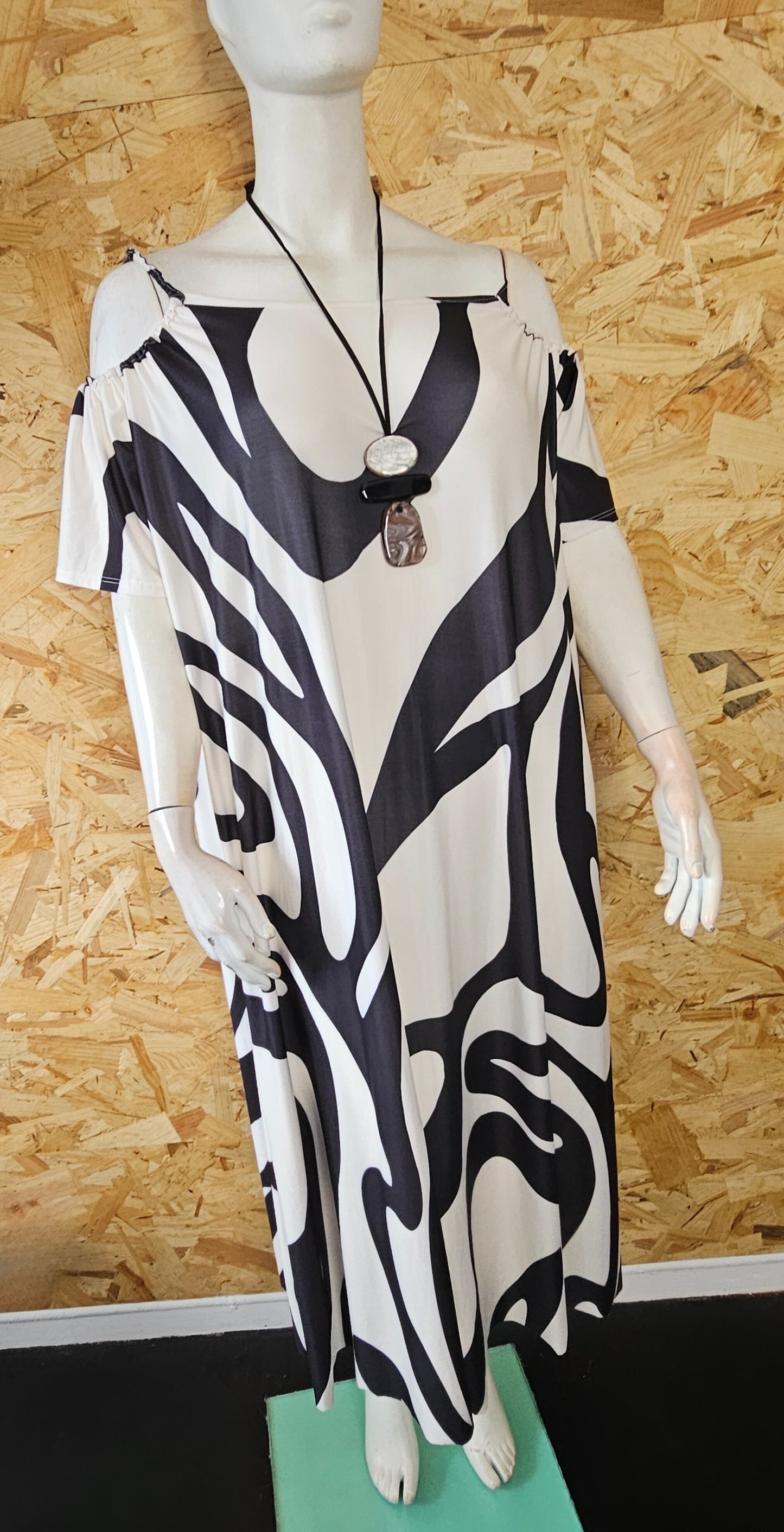 Robe longue épaules dénudées