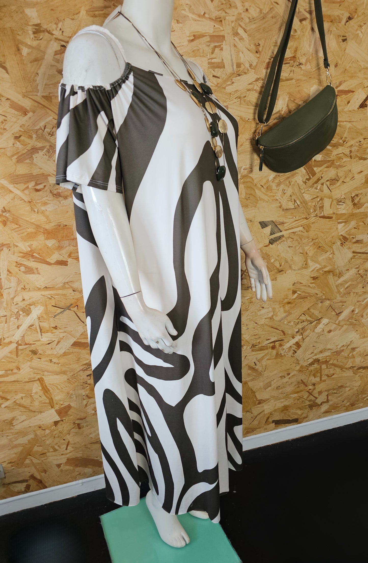 Robe longue épaules dénudées