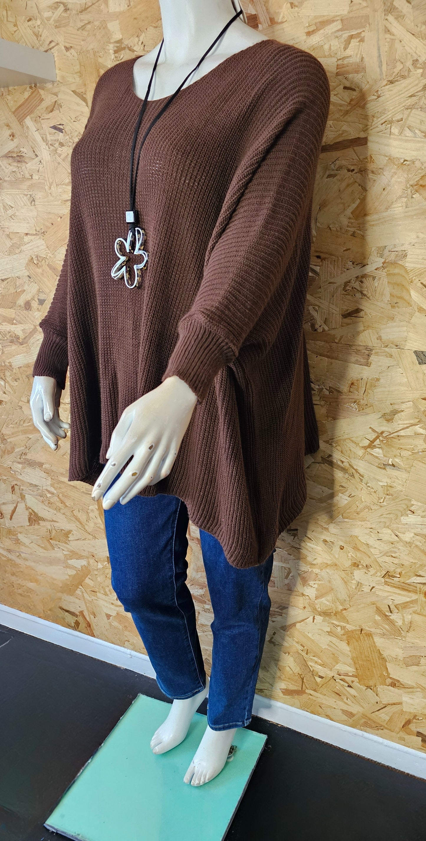 PULL coupe oversize , type "poncho"