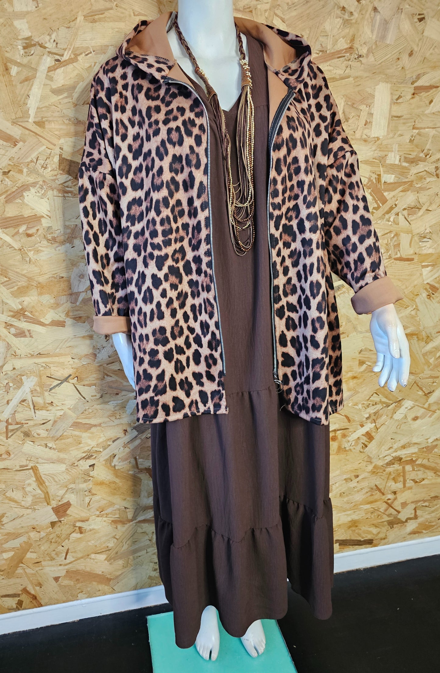 Veste léopard en suédine, coupe parka