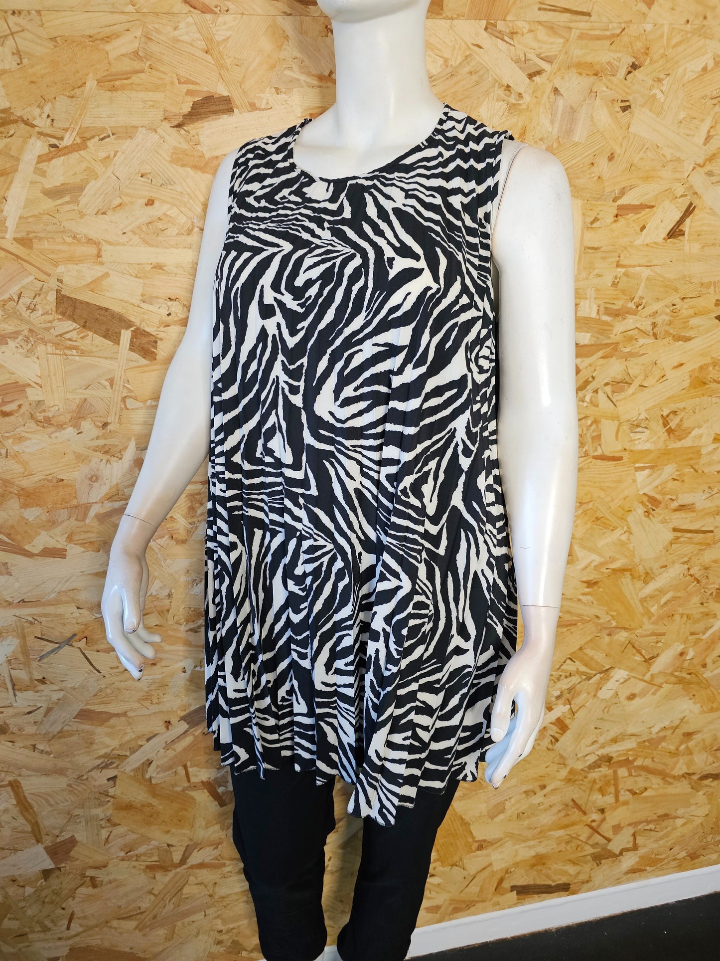 Top long plissé, imprimé zèbre noir et blanc