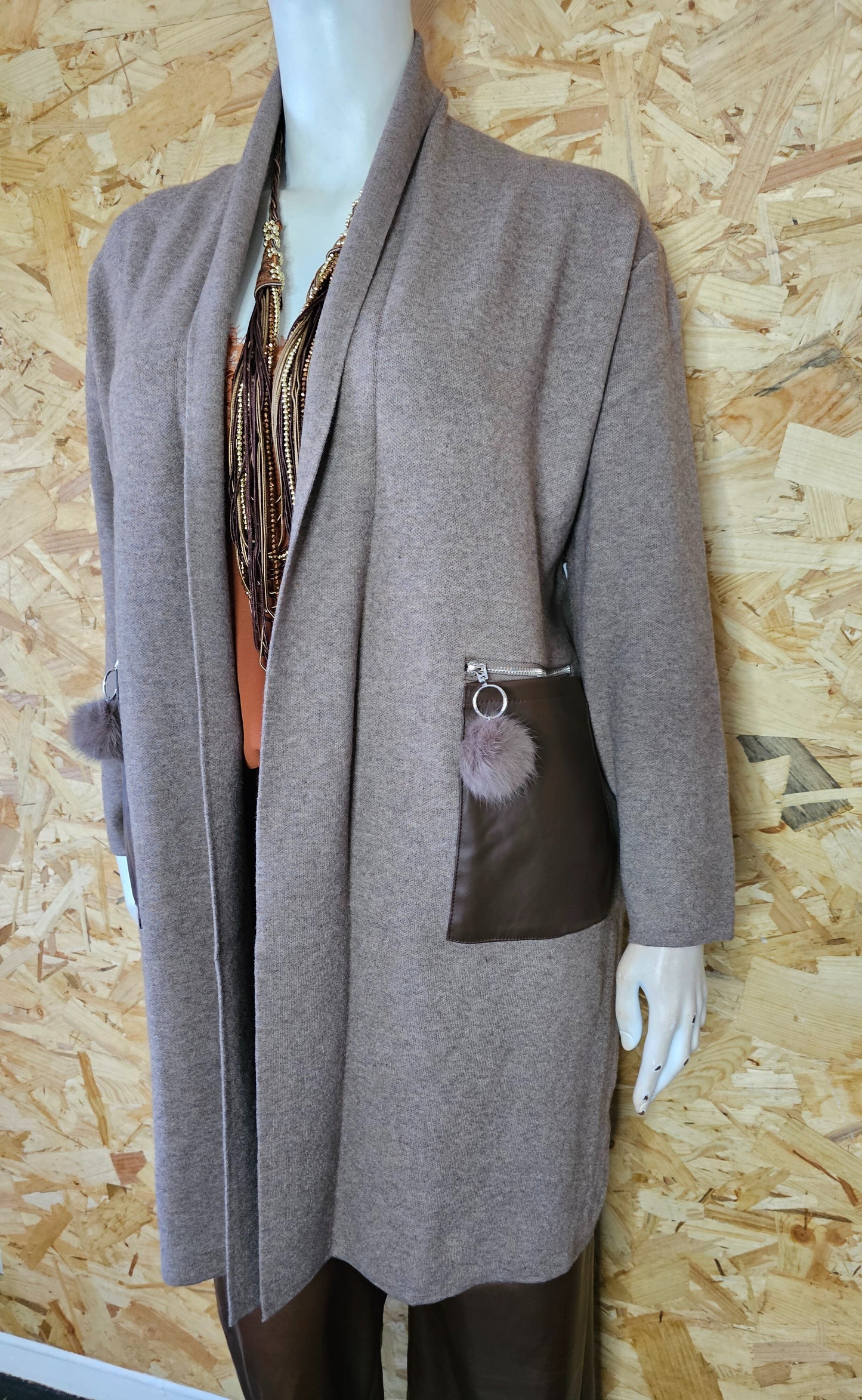 Veste longue en lainage et poches simili cuir