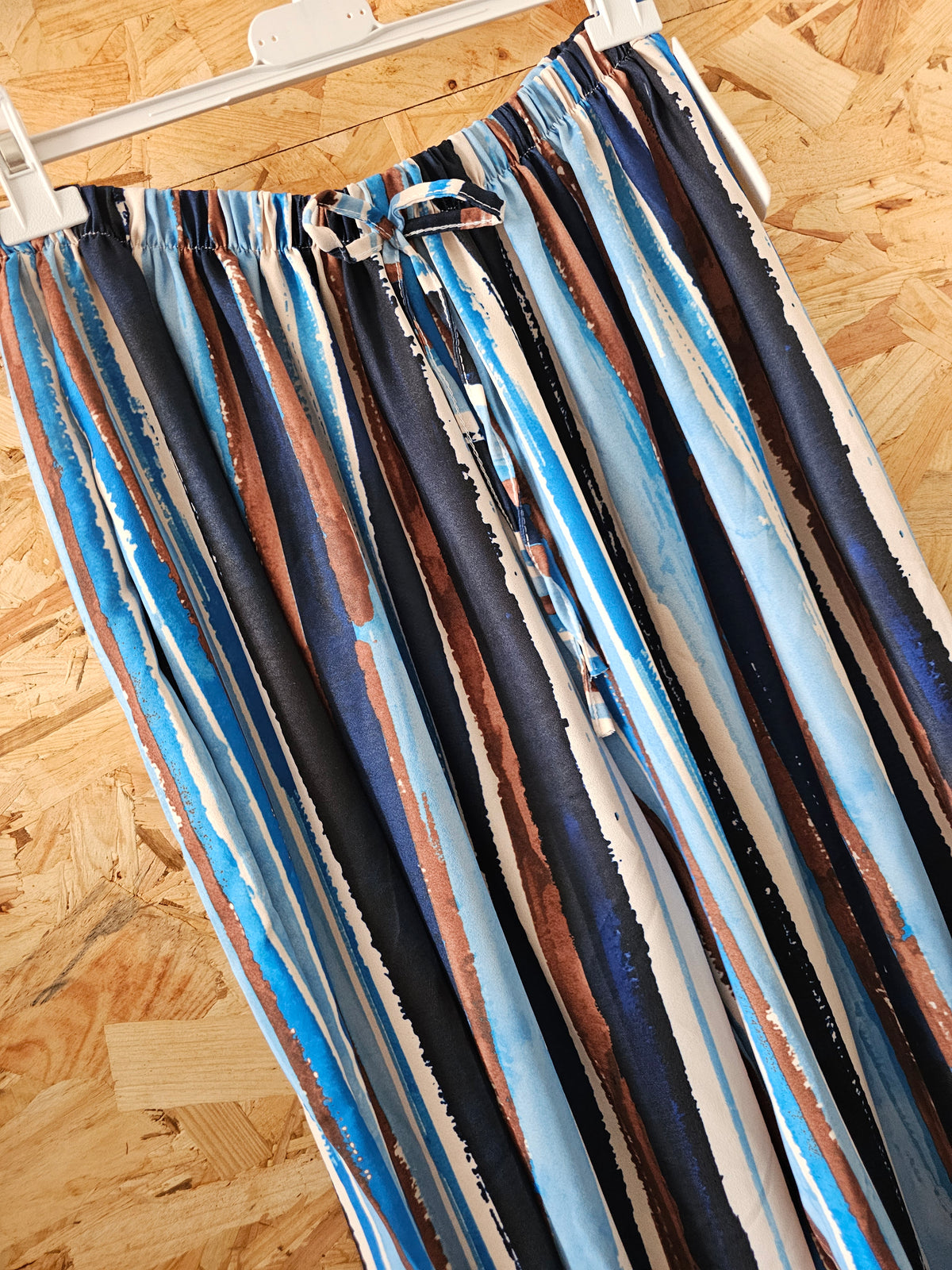 Pantalon bombacho rayé