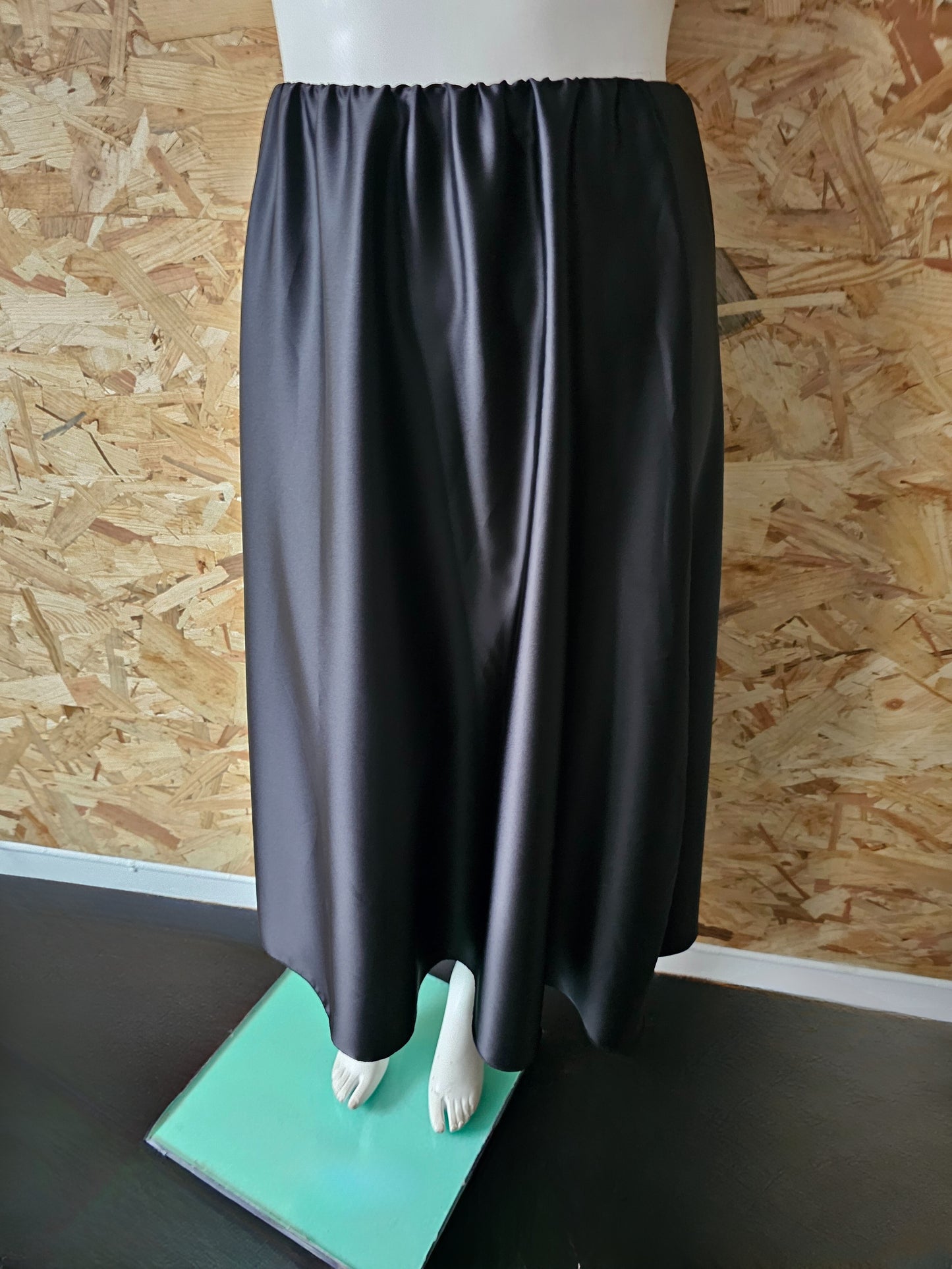 Jupe longue dans un beau satin