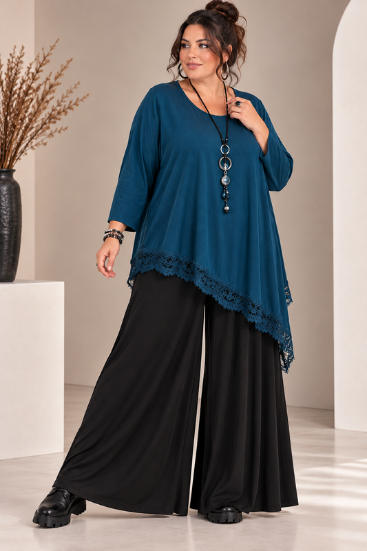 Pull asymétrique bas de dentelle
