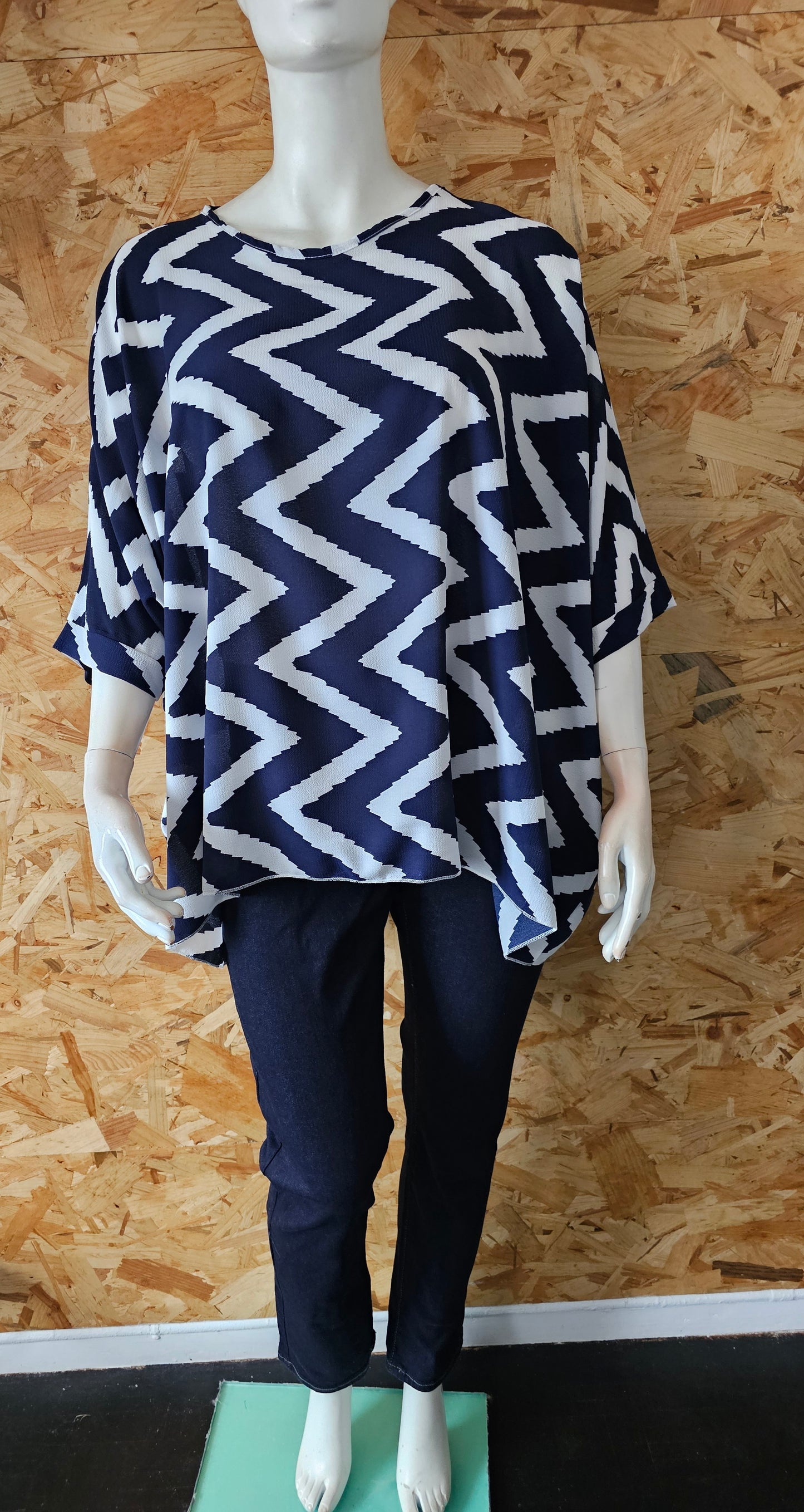 Tunique oversize motifs zig-zag