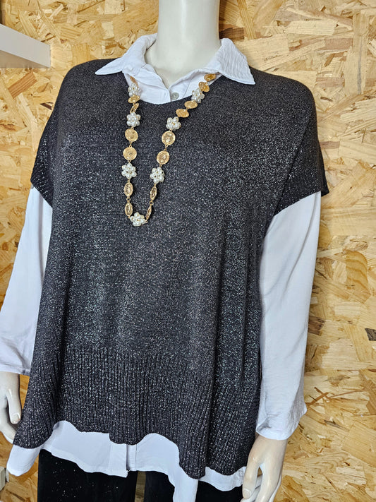 Chemise blanche et pull chasuble noir brillant