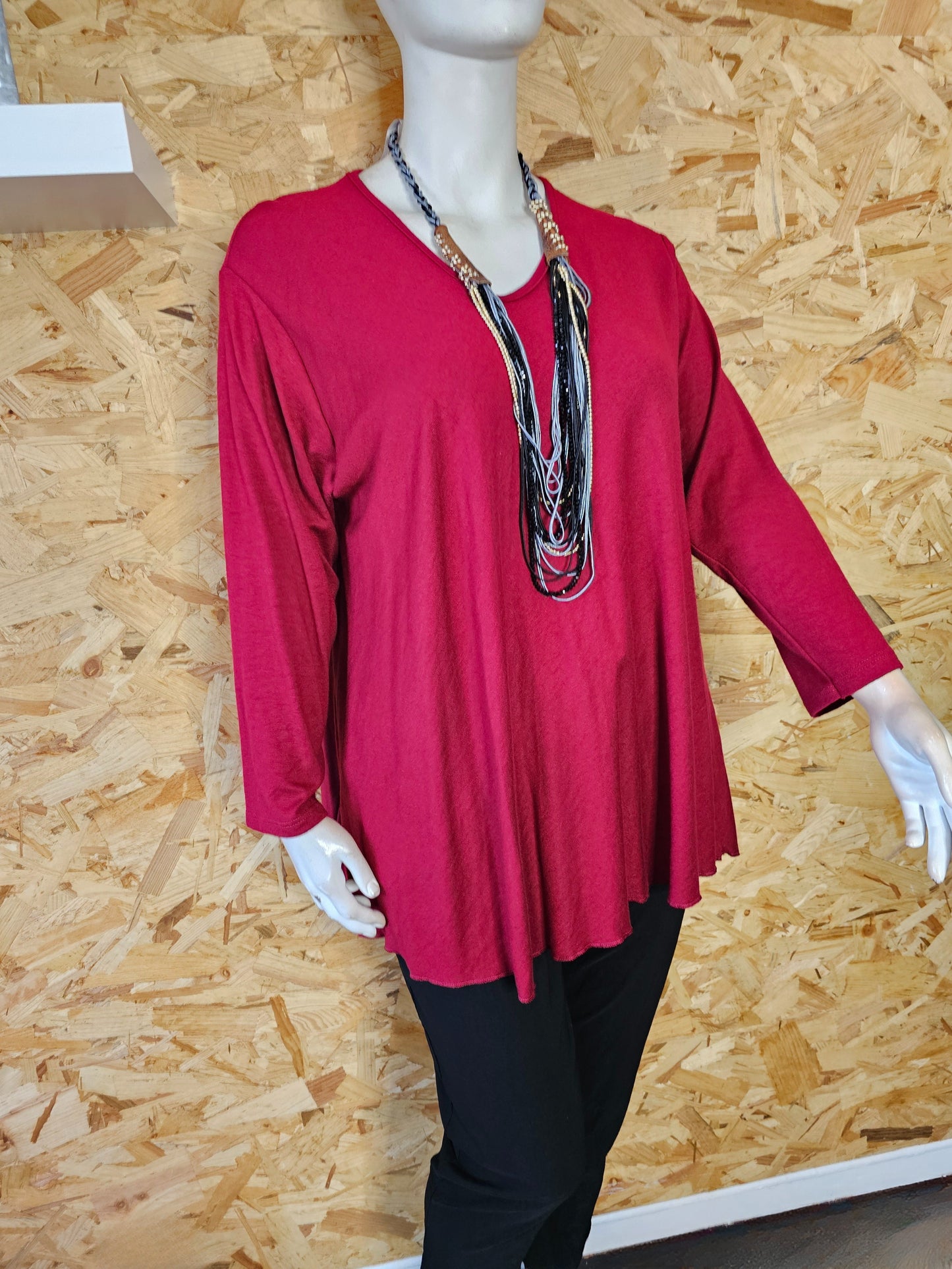 PULL COL V , coupe évasée