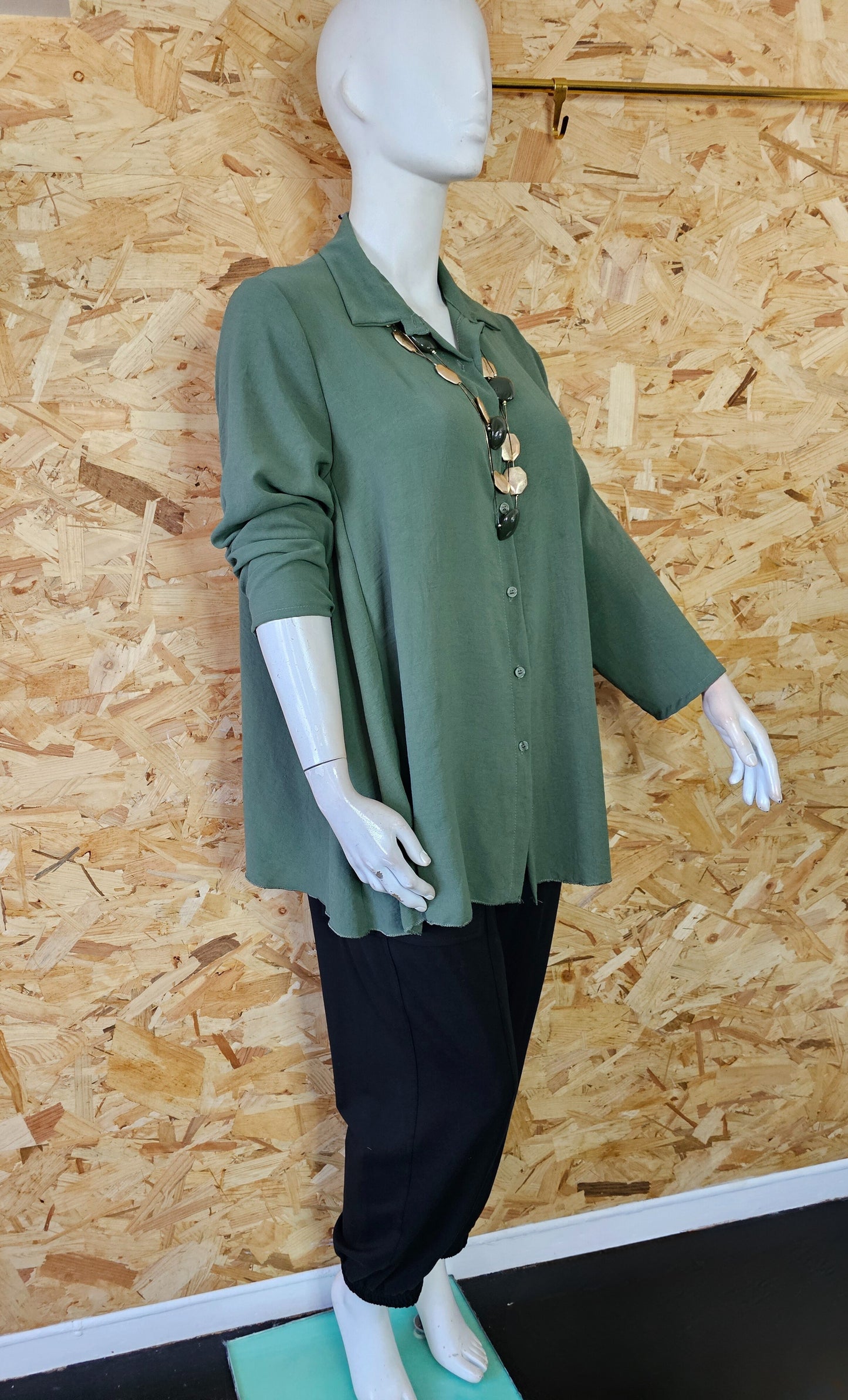Chemise unie coupe évasée