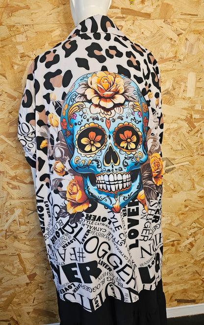 Chemise ou surchemise longue entre imprimé léopard et calavera