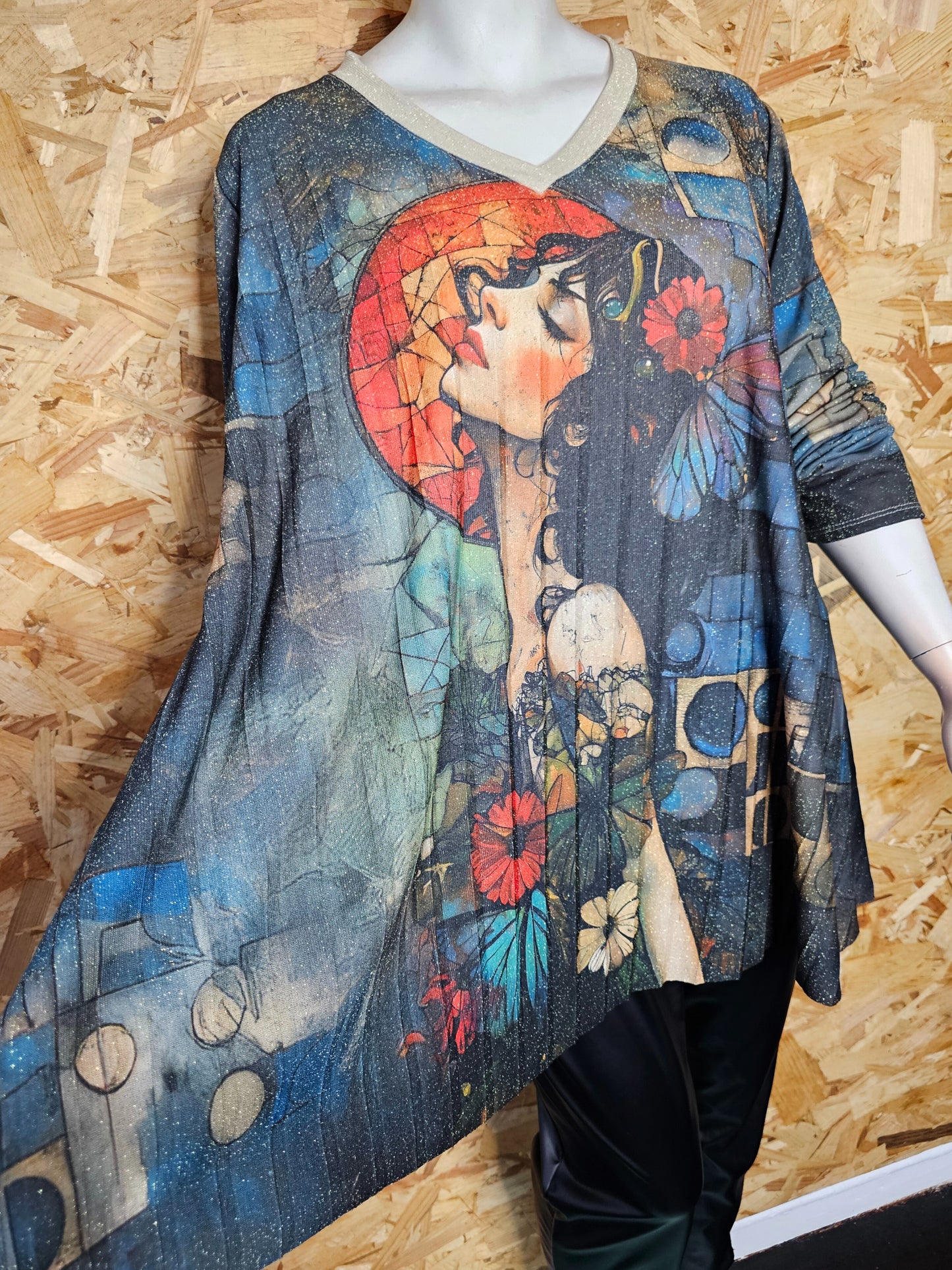 Tunique évasée, plissée motif "art déco"