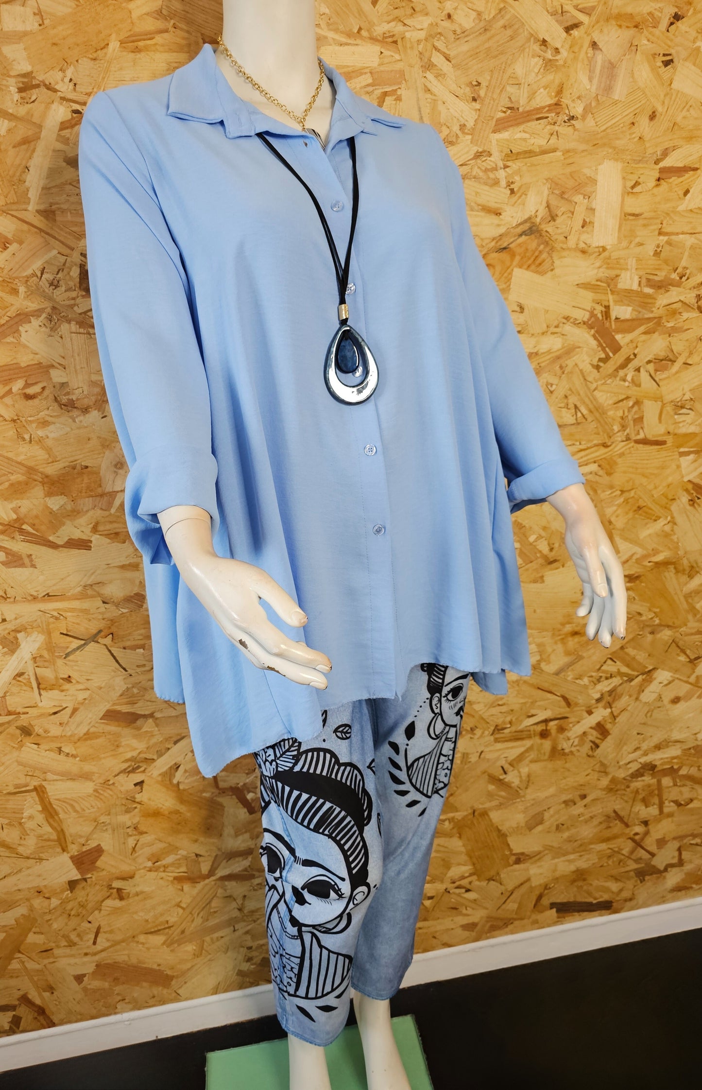 Chemise unie coupe évasée