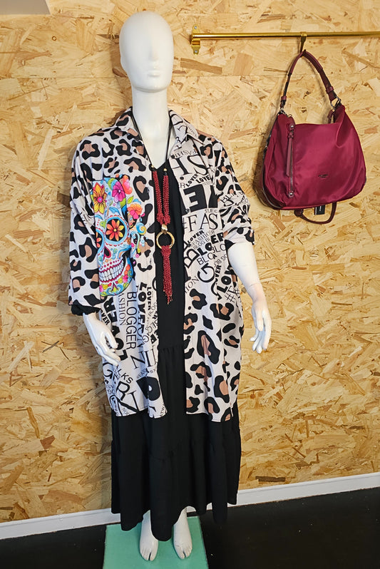Chemise ou surchemise longue entre imprimé léopard et calavera