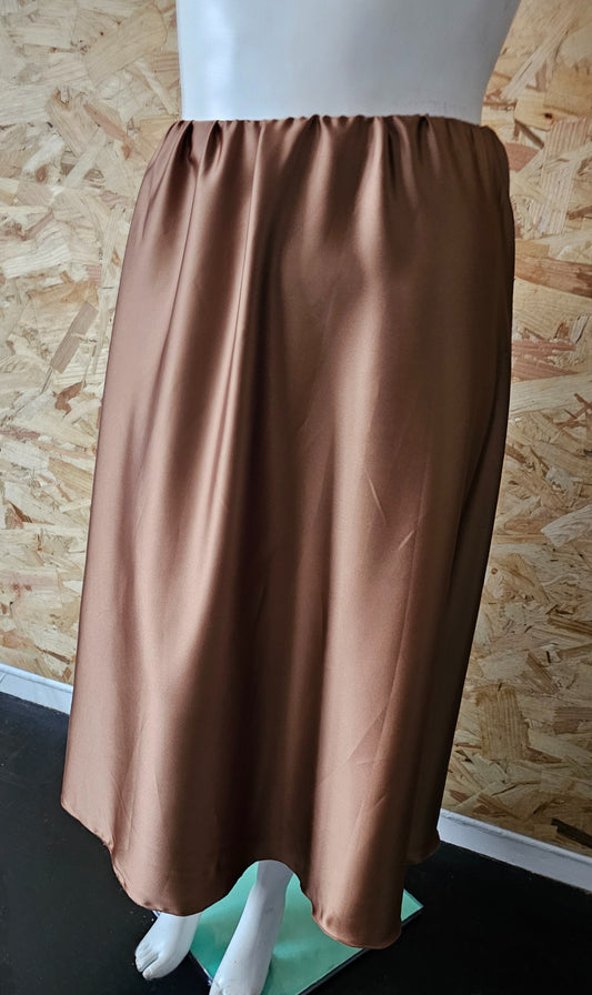 Jupe longue dans un beau satin