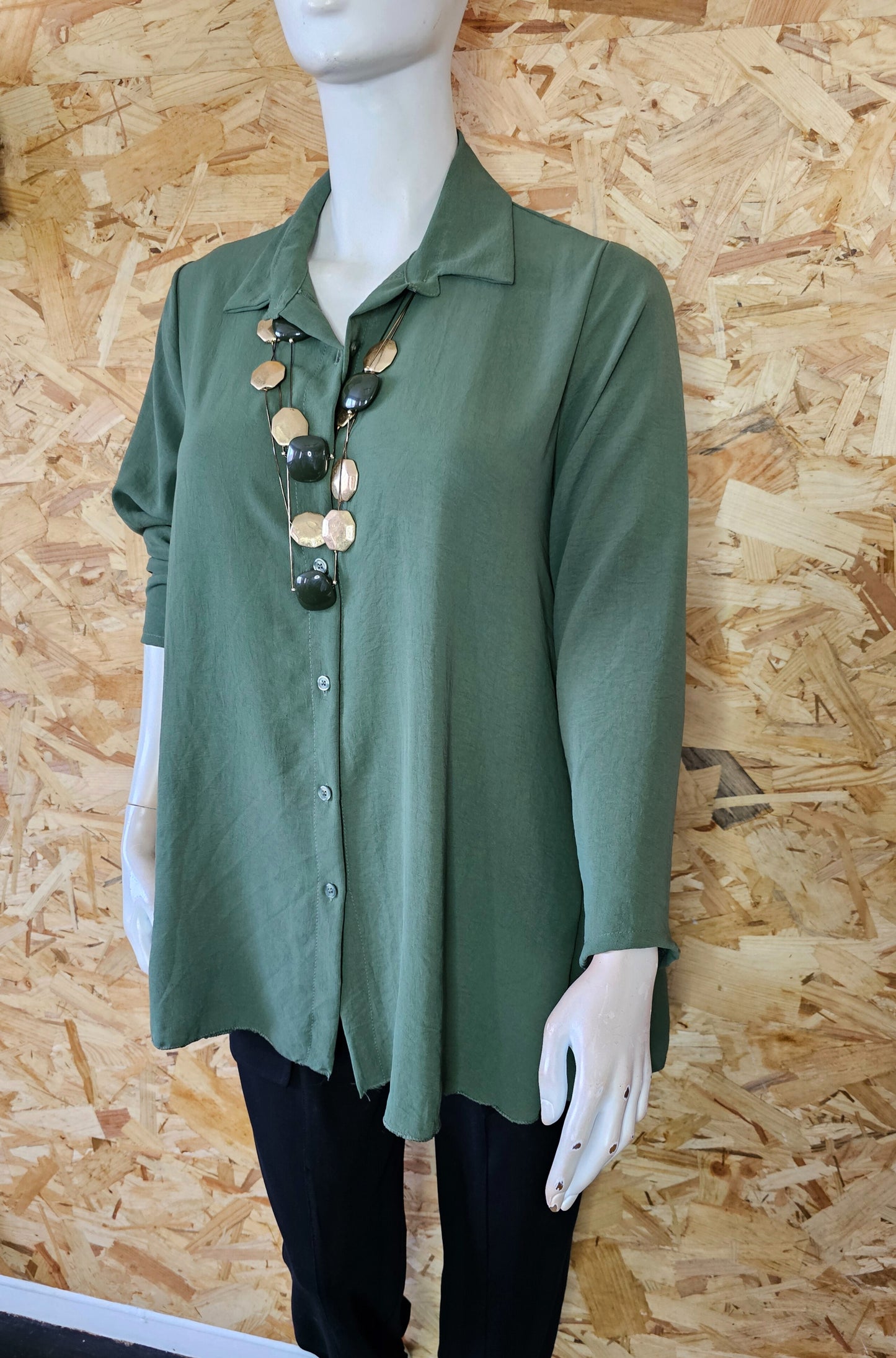 Chemise unie coupe évasée