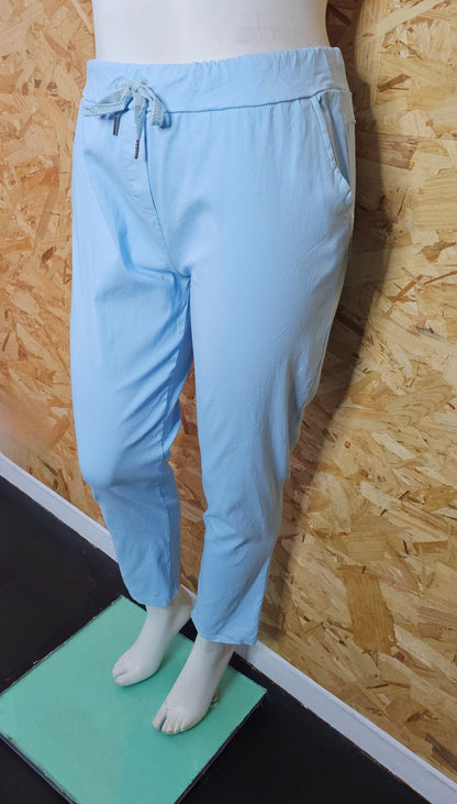 Pantalon ultra stretch dit "magique"