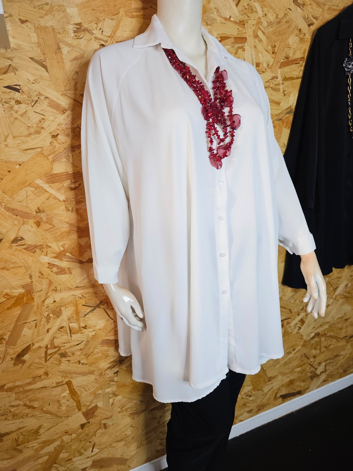 Longue chemise évasée, satinée mat