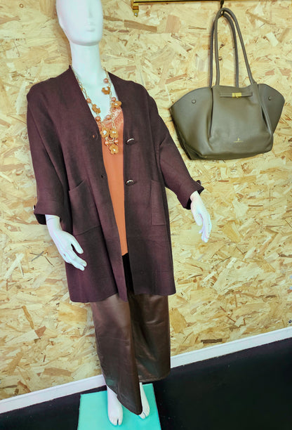 Veste en lainage boutonnée de haute qalité