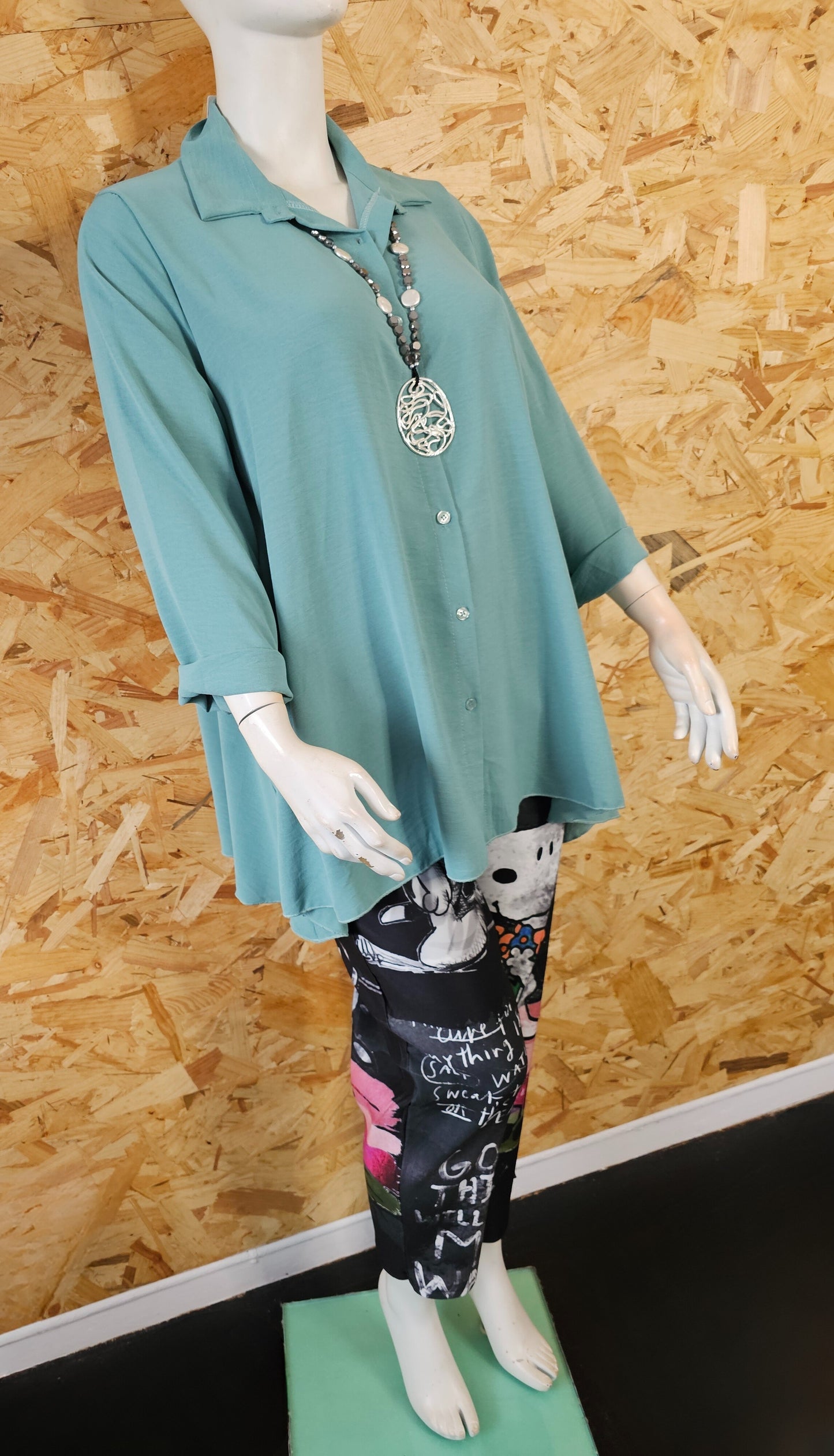 Chemise unie coupe évasée
