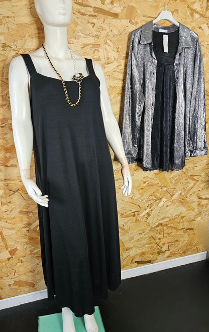 Robe longue côtelée et bretelles larges