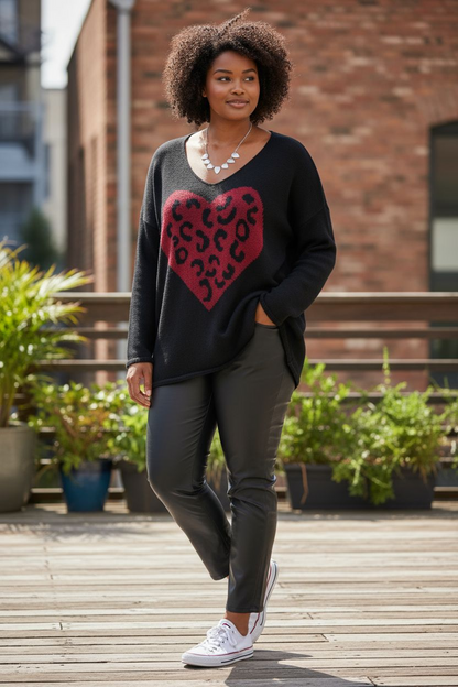 Pull uni coeur léopard