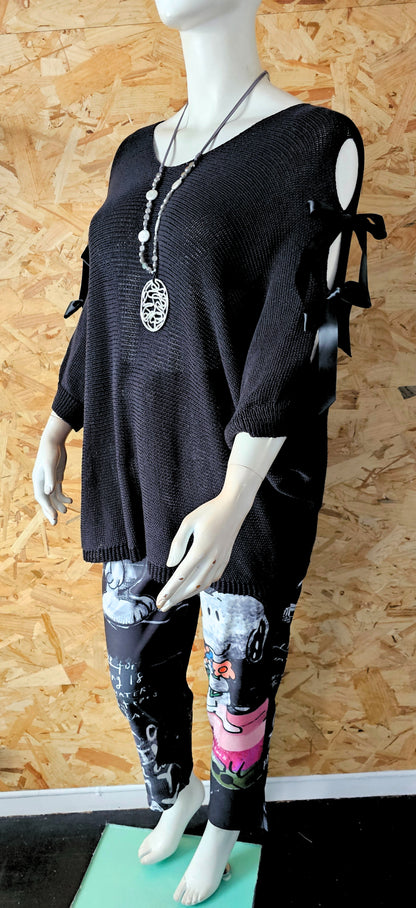 Pull rubans satin sur les bras