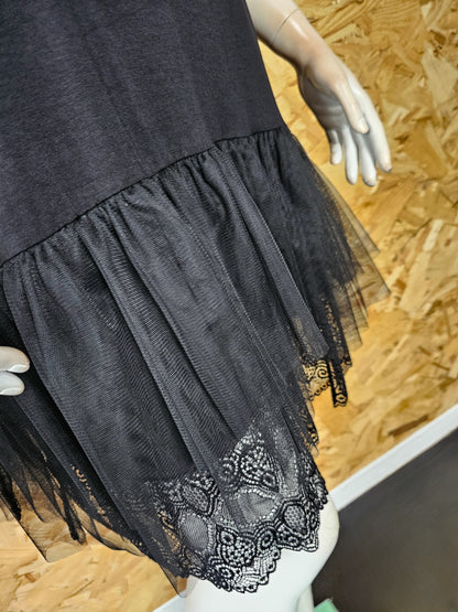 Robe ou Fond de robe tulle et dentelle