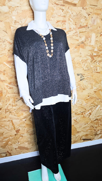 Chemise blanche et pull chasuble noir brillant