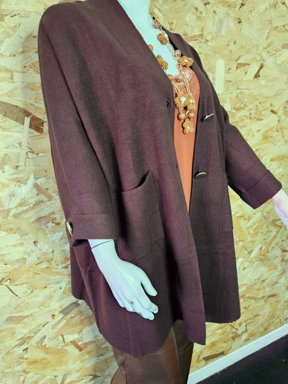 Veste en lainage boutonnée de haute qalité