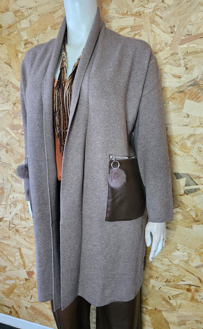 Veste longue en lainage et poches simili cuir