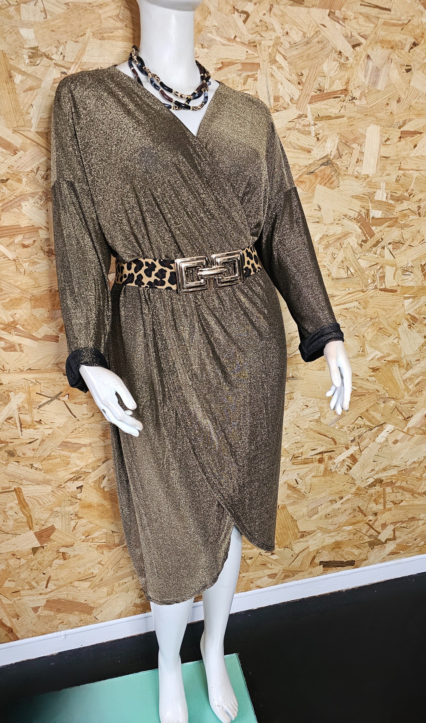 Robe lurex, façon "cache cœur "