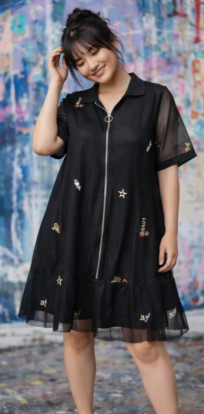 Robe en résille brodée et doublée