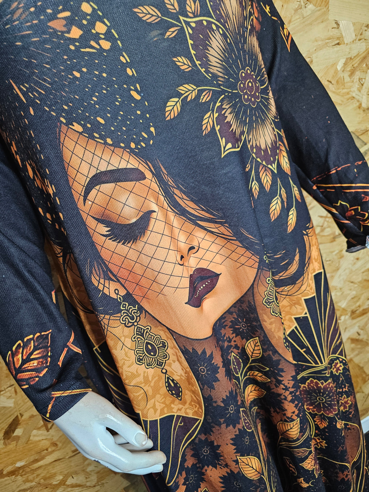 Robe longue "Femme stylisée "