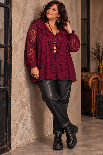 Chemise à jabot en dentelle doublée