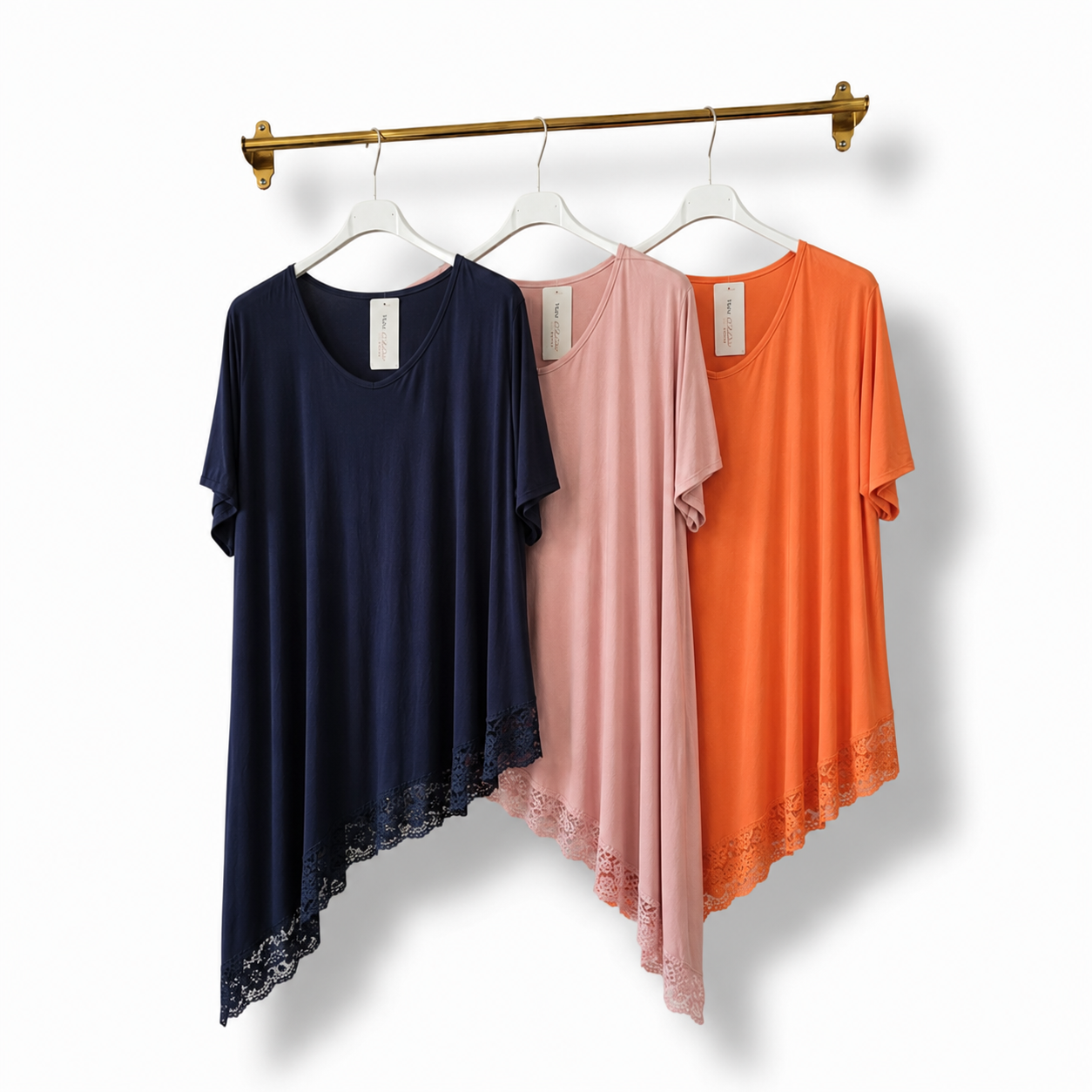Teeshirt bas dentelle,  asymétrie un côté