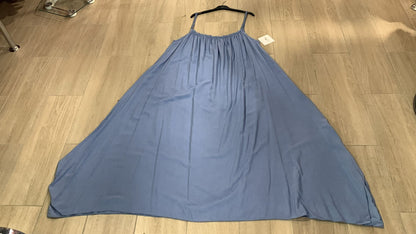 Robe longue à bretelles réglables