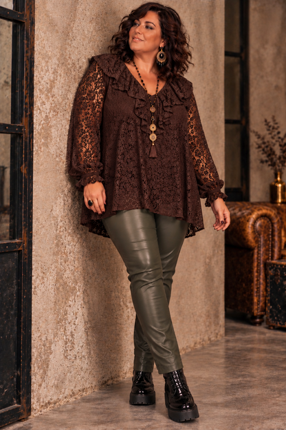 Chemise à jabot en dentelle doublée