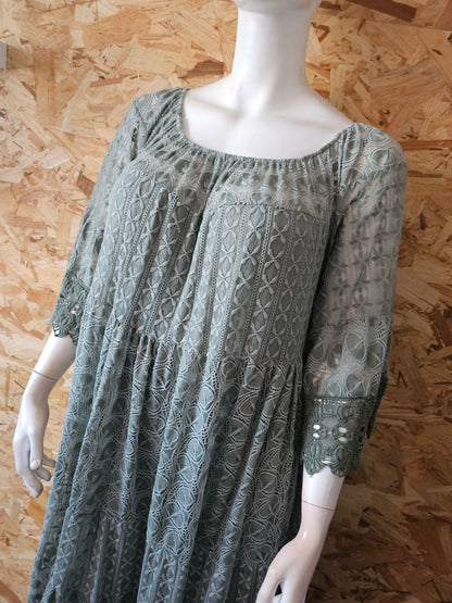 Robe longue de dentelle