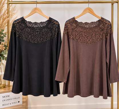 Teeshirt encolure plastron de dentelle
