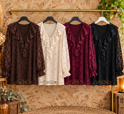 Chemise à jabot en dentelle doublée