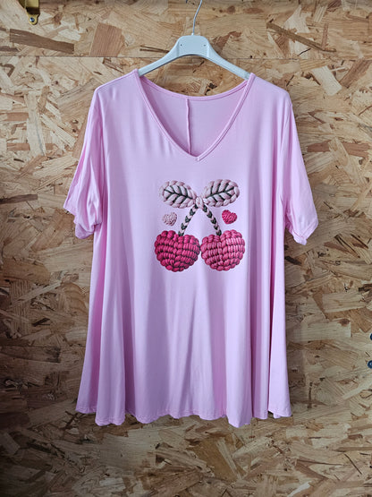 Teeshirt rose évasé,  flocage cerises tricotées