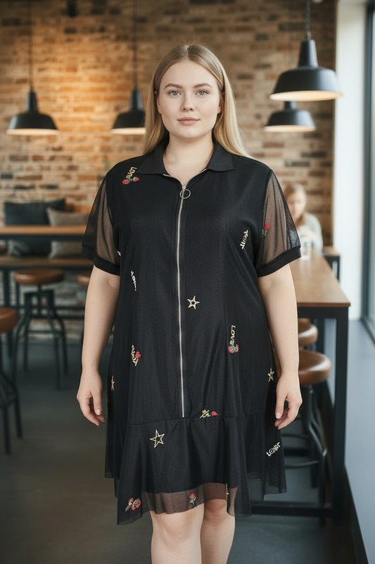 Robe en résille brodée et doublée