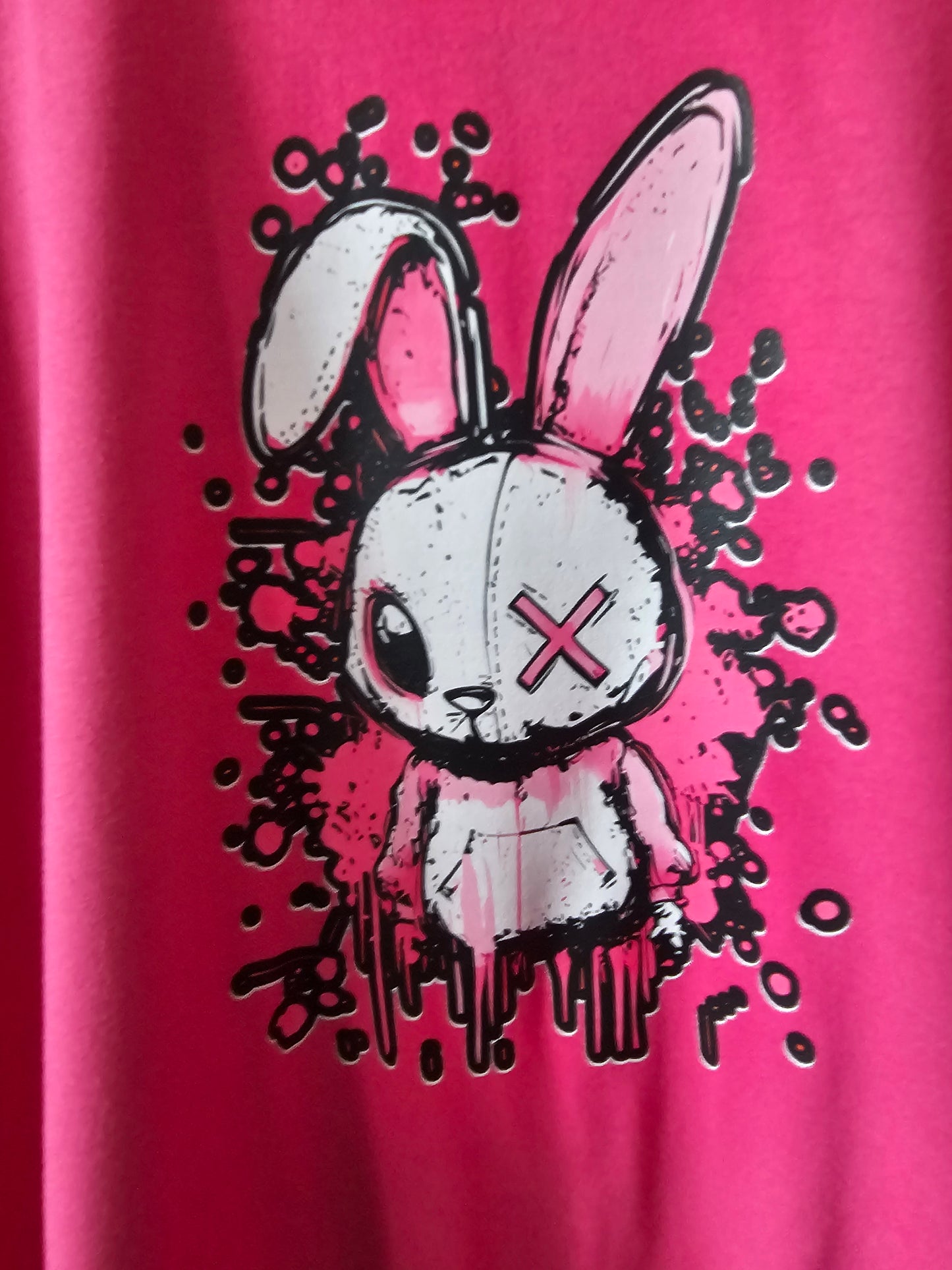 Teeshirt fuschia, lapin urban art