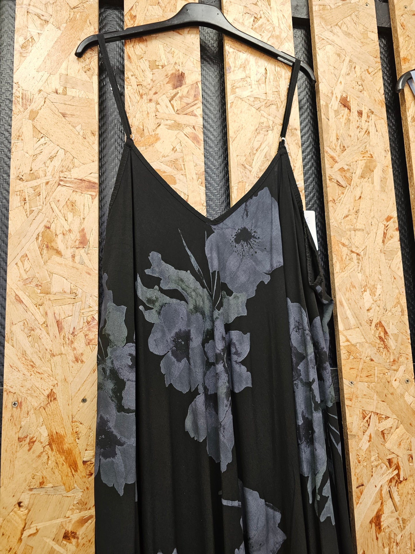 Robe évasée fleurie,  à bretelles