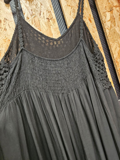Robe buste crochet et dos smocké
