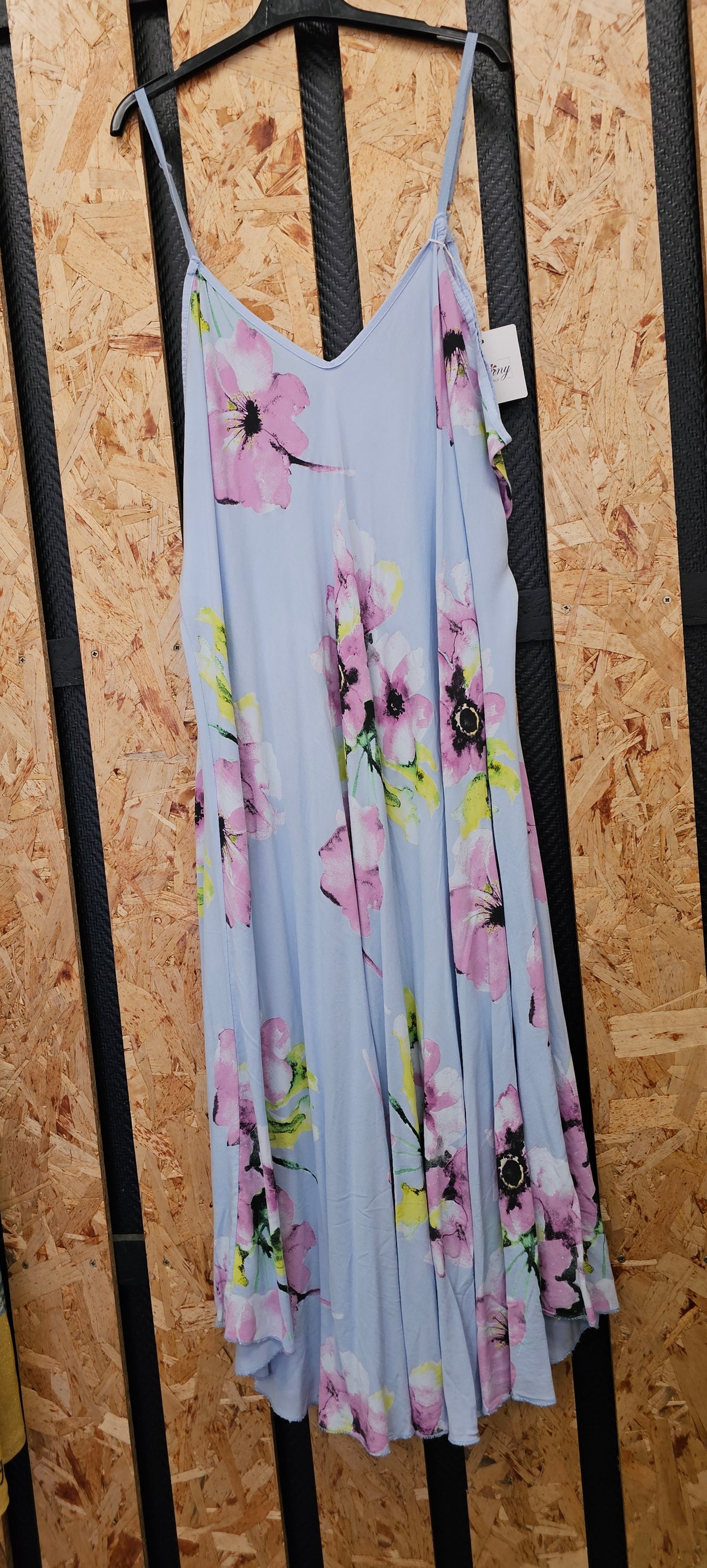 Robe évasée fleurie,  à bretelles