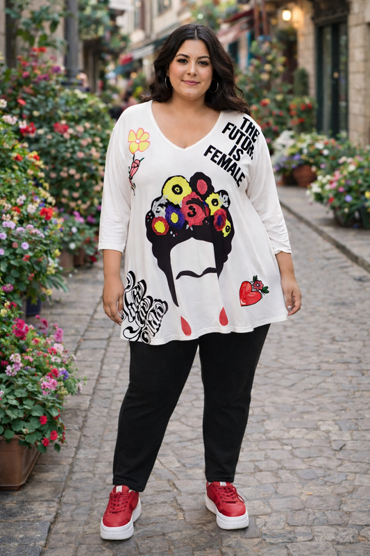 Tunique évasée fond blanc motif Frida abstrait