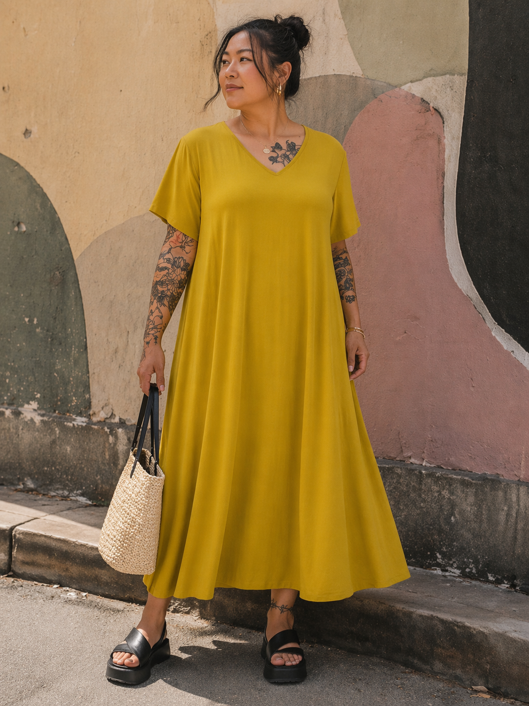 Robe longue col V , coupe évasée