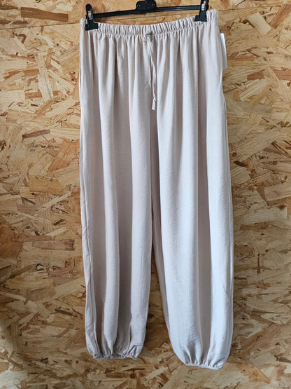 Pantalon type Aladin